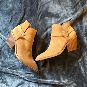 Dolce Vita Navie Heeled Bootie, new with tags